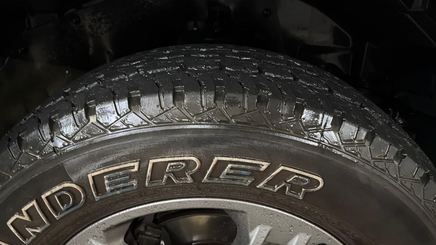 2021 Mahindra Thar LX PETROL HT 4WD AT, Petrol, Automatic, 11,175 km, Right Front Tyre Tread