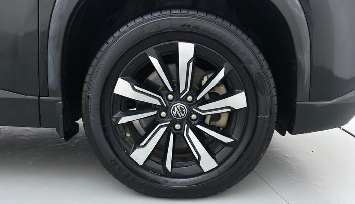 2019 MG HECTOR SHARP DCT PETROL, Petrol, Automatic, 35,499 km, Right Front Wheel