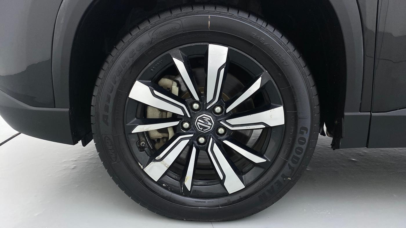 2019 MG HECTOR SHARP DCT PETROL, Petrol, Automatic, 35,499 km, Left Front Wheel
