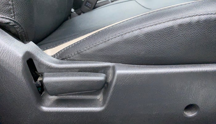 2021 Maruti Alto VXI, Petrol, Manual, 33,415 km, Driver Side Adjustment Panel