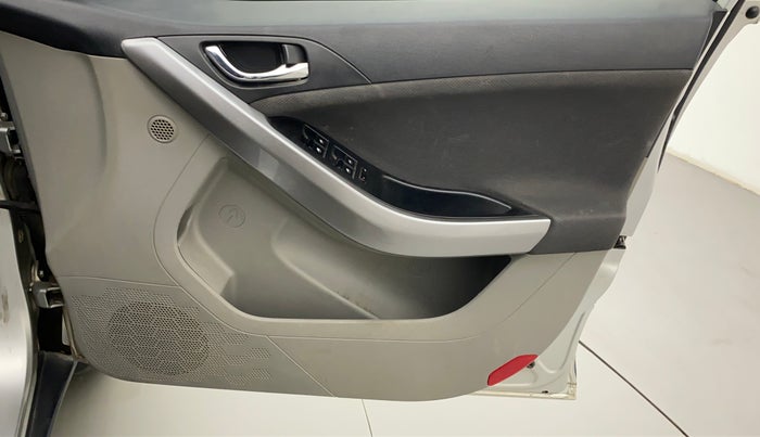 2017 Tata NEXON XZ PLUS PETROL, Petrol, Manual, 74,639 km, Driver Side Door Panels Control
