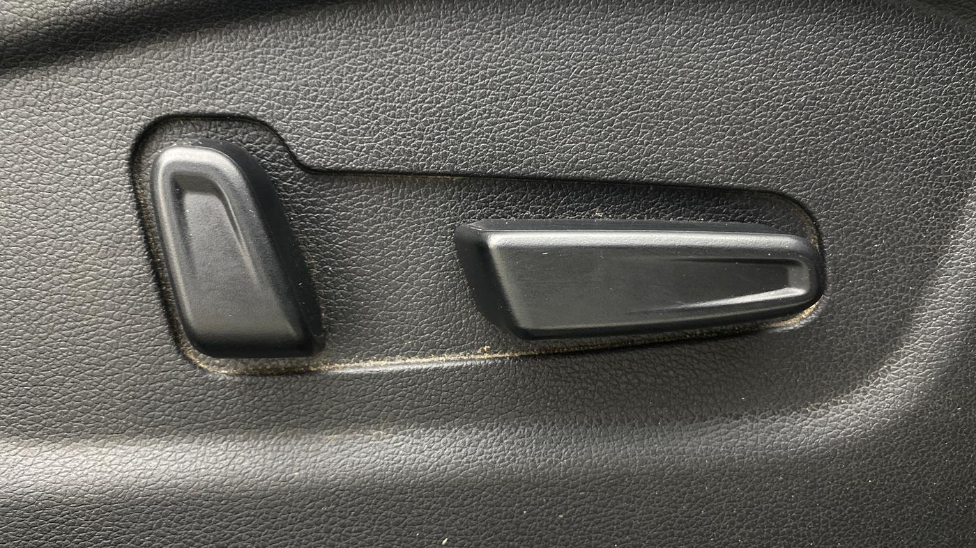 2021 Hyundai Creta SX (O) AT 1.5 DIESEL, Diesel, Automatic, 71,731 km, Driver Side Adjustment Panel