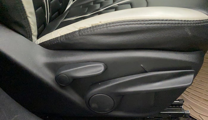 2018 Jeep Compass LONGITUDE (O) 2.0 DIESEL, Diesel, Manual, 34,876 km, Driver Side Adjustment Panel