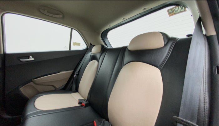 2016 Hyundai Grand i10 SPORTZ 1.2 KAPPA VTVT, Petrol, Manual, 48,956 km, Right Side Rear Door Cabin