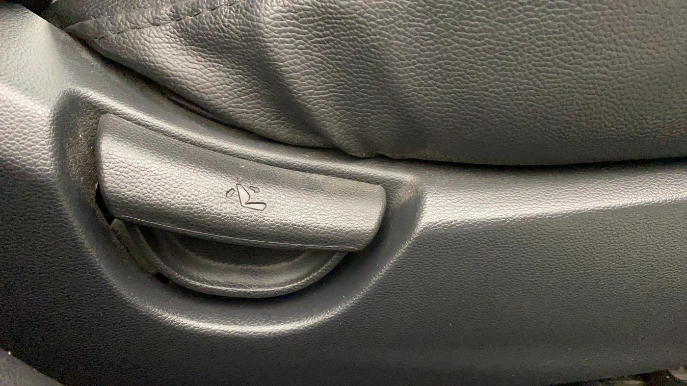 2016 Hyundai Grand i10 SPORTZ 1.2 KAPPA VTVT, Petrol, Manual, 48,956 km, Driver Side Adjustment Panel