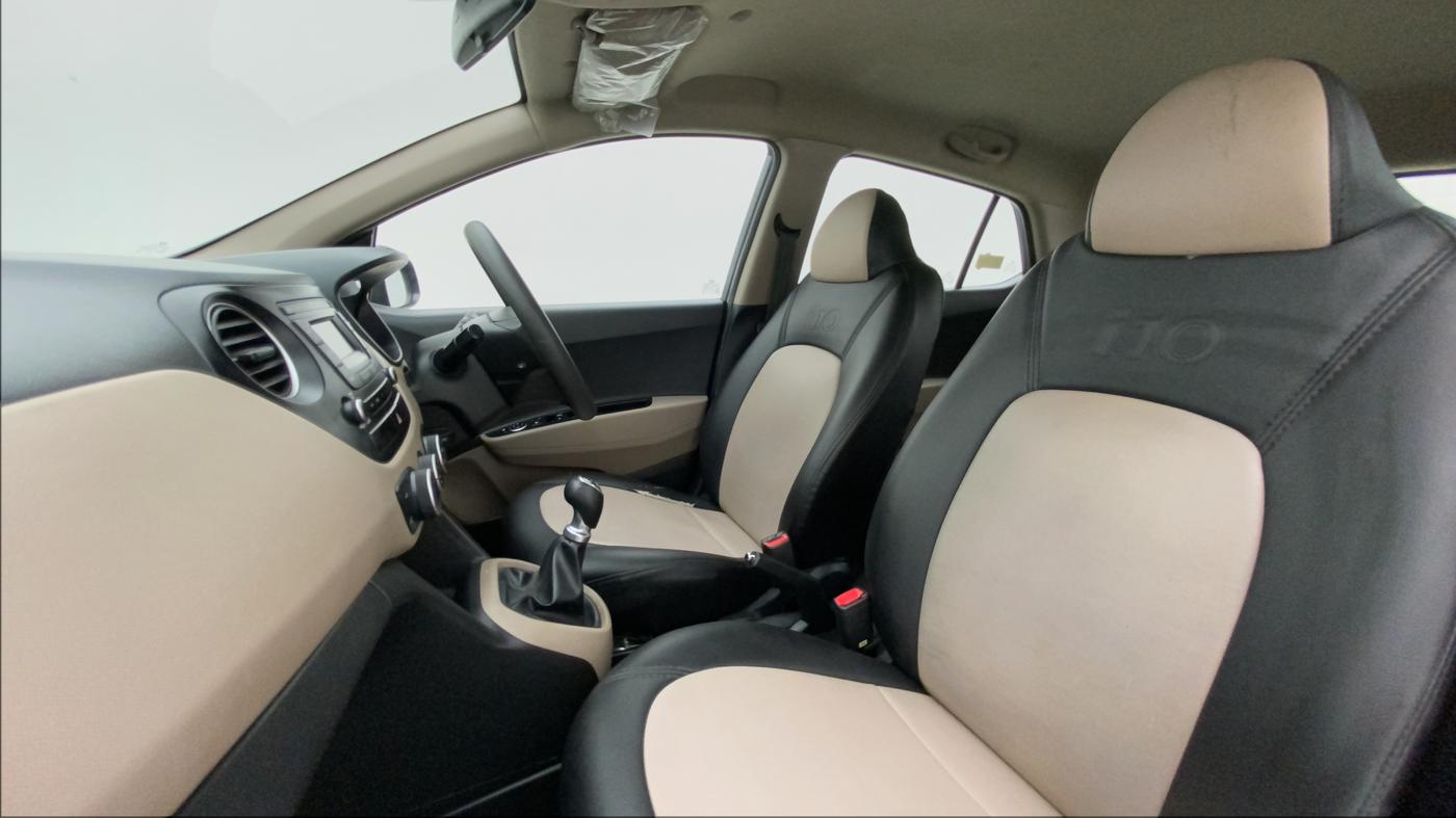2016 Hyundai Grand i10 SPORTZ 1.2 KAPPA VTVT, Petrol, Manual, 48,956 km, Right Side Front Door Cabin