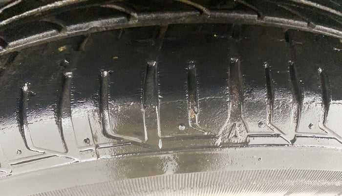 2017 Tata Tiago XT PETROL, Petrol, Manual, 23,837 km, Left Front Tyre Tread