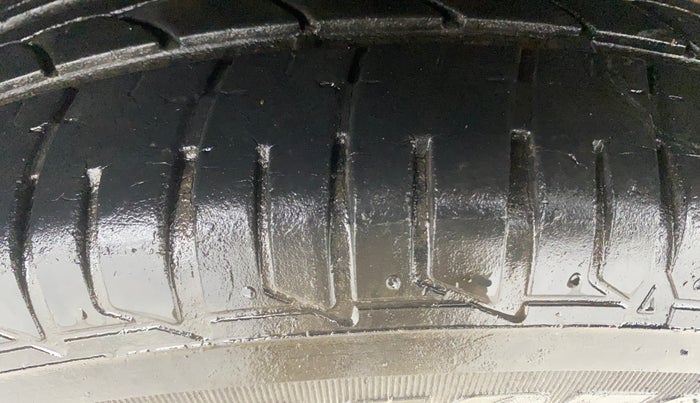 2017 Tata Tiago XT PETROL, Petrol, Manual, 23,837 km, Right Rear Tyre Tread