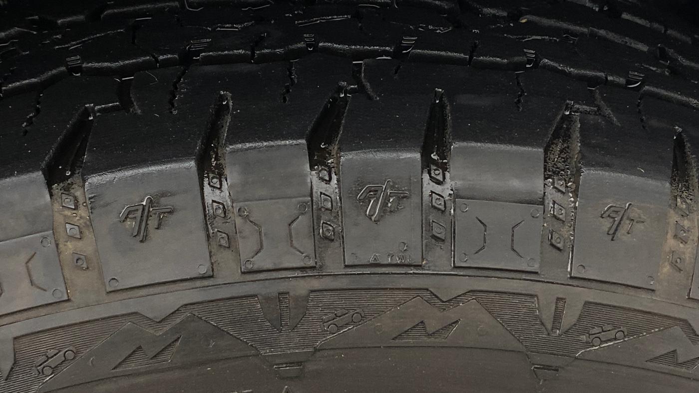 2025 Mahindra Thar Roxx AX7 L Diesel AT 4WD, Diesel, Automatic, 19,011 km, Right Front Tyre Tread