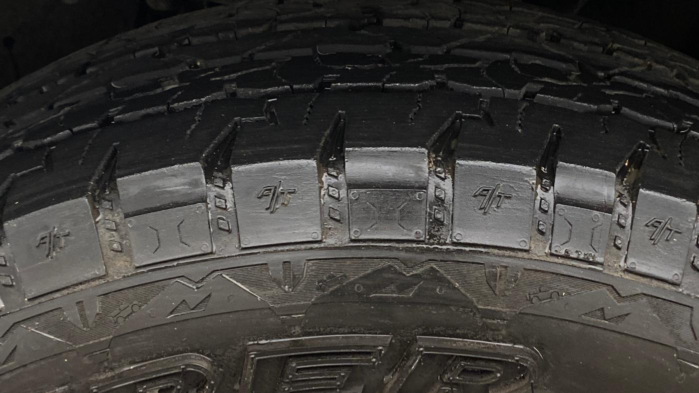 2025 Mahindra Thar Roxx AX7 L Diesel AT 4WD, Diesel, Automatic, 19,011 km, Left Front Tyre Tread