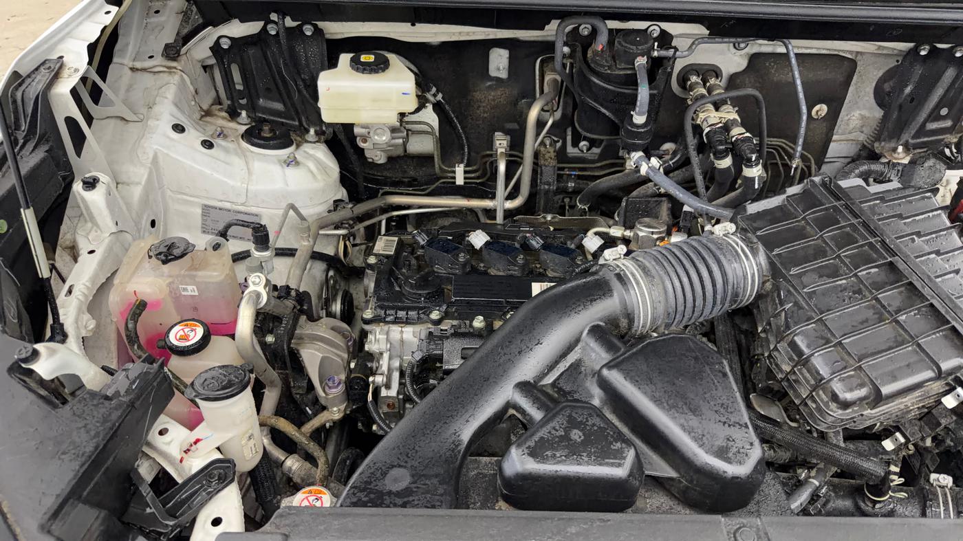 2024 Toyota INNOVA HYCROSS ZX HYBRID 7 STR, Hybrid, Automatic, 24,109 km, Engine View - Right