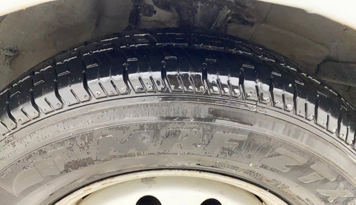 2014 Hyundai i10 MAGNA 1.1, Petrol, Manual, 35,329 km, Right Front Tyre Tread