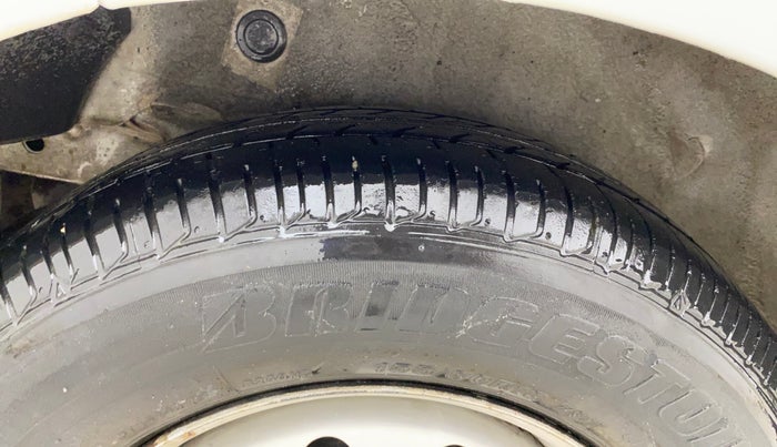 2014 Hyundai i10 MAGNA 1.1, Petrol, Manual, 35,329 km, Right Rear Tyre Tread