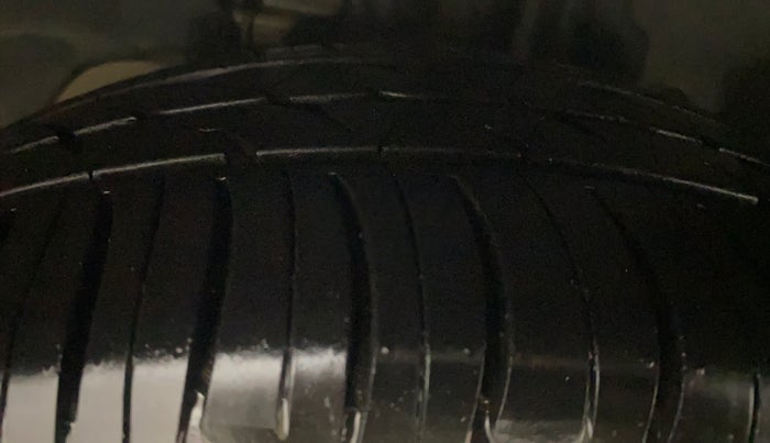 2015 Ford Ecosport TITANIUM 1.5L PETROL AT, Petrol, Automatic, 52,094 km, Right Front Tyre Tread