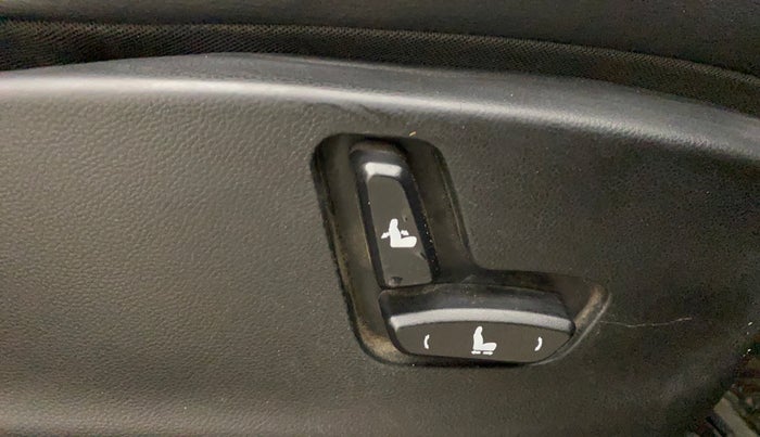 2019 MG HECTOR SHARP 1.5 DCT PETROL, Petrol, Automatic, 73,759 km, Driver Side Adjustment Panel