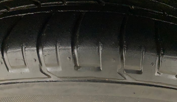 2019 MG HECTOR SHARP 1.5 DCT PETROL, Petrol, Automatic, 73,759 km, Right Front Tyre Tread