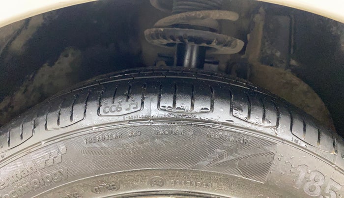 2020 Volkswagen Vento HIGHLINE 1.0L TSI, Petrol, Manual, 1,10,984 km, Left Front Tyre Tread