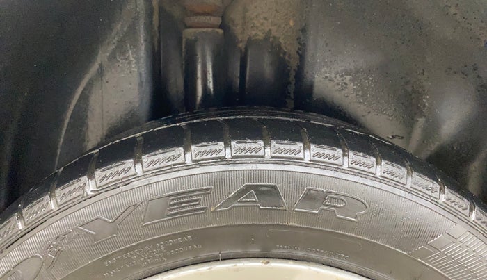 2020 Volkswagen Vento HIGHLINE 1.0L TSI, Petrol, Manual, 1,10,984 km, Right Rear Tyre Tread