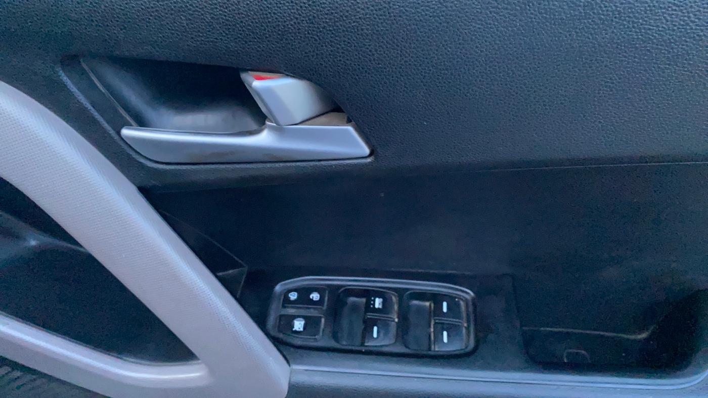 2019 Hyundai Creta SX AT 1.6 PETROL, Petrol, Automatic, 79,705 km, Driver Side Door Panels Control