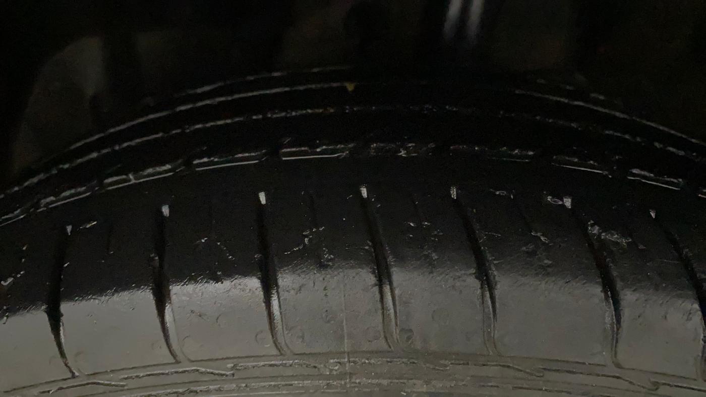 2019 MG HECTOR SHARP 1.5 DCT PETROL, Petrol, Automatic, 51,161 km, Left Front Tyre Tread