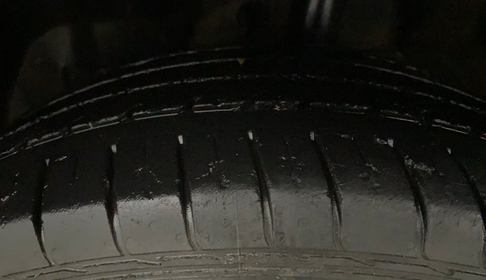 2019 MG HECTOR SHARP 1.5 DCT PETROL, Petrol, Automatic, 50,990 km, Left Front Tyre Tread