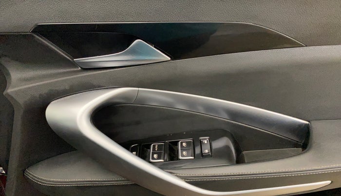 2019 MG HECTOR SHARP 1.5 DCT PETROL, Petrol, Automatic, 50,990 km, Driver Side Door Panels Control