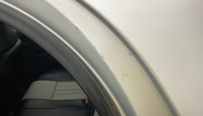 2013 Toyota Etios Liva G, Petrol, Manual, 58,634 km, Left C pillar - Minor scratches