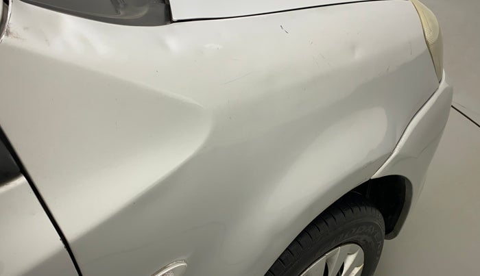 2013 Toyota Etios Liva G, Petrol, Manual, 58,634 km, Right fender - Slightly dented