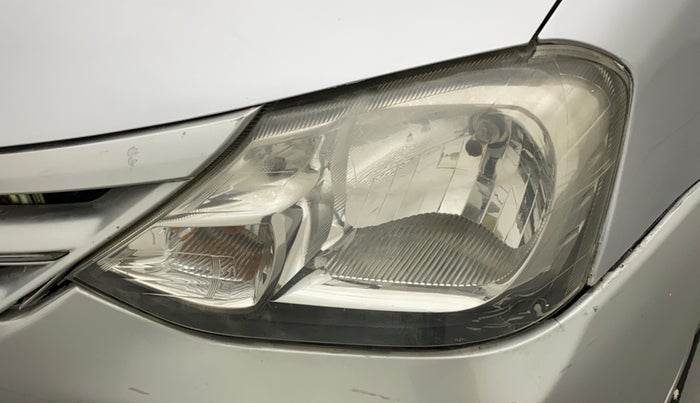 2013 Toyota Etios Liva G, Petrol, Manual, 58,634 km, Left headlight - Minor scratches
