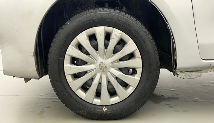 2013 Toyota Etios Liva G, Petrol, Manual, 58,634 km, Left Front Wheel