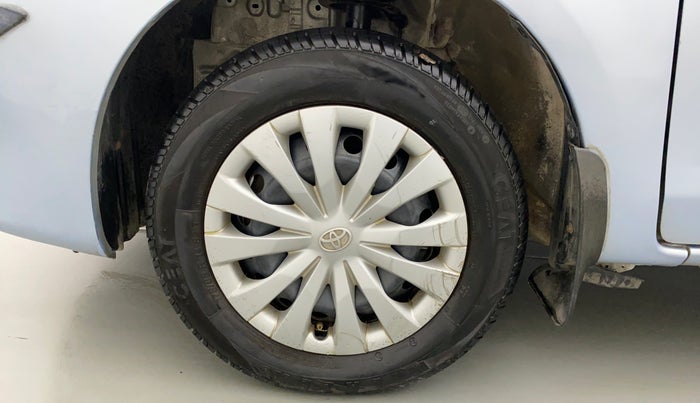 2011 Toyota Etios Liva G, Petrol, Manual, 44,237 km, Left Front Wheel