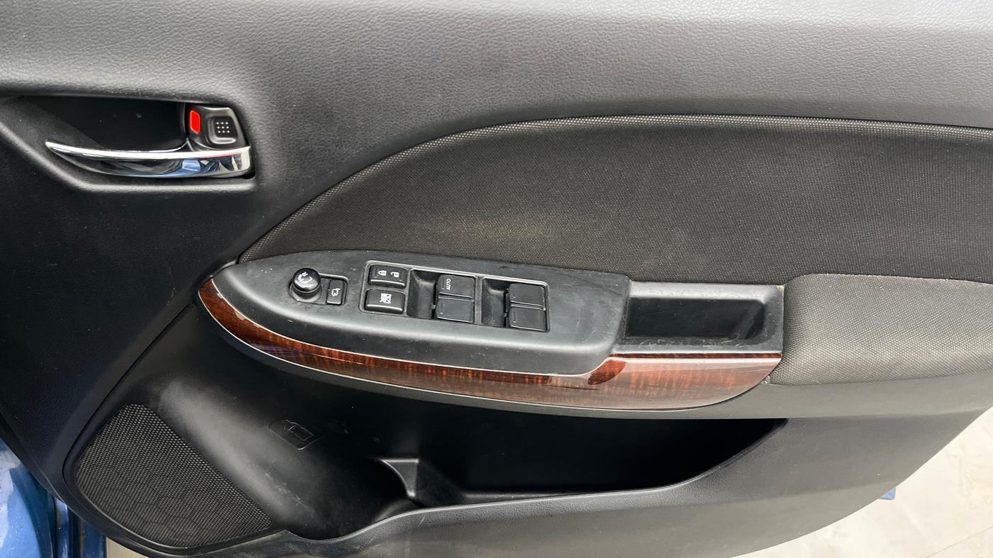 2018 Maruti Baleno ZETA CVT PETROL 1.2, Petrol, Automatic, 72,379 km, Driver Side Door Panels Control