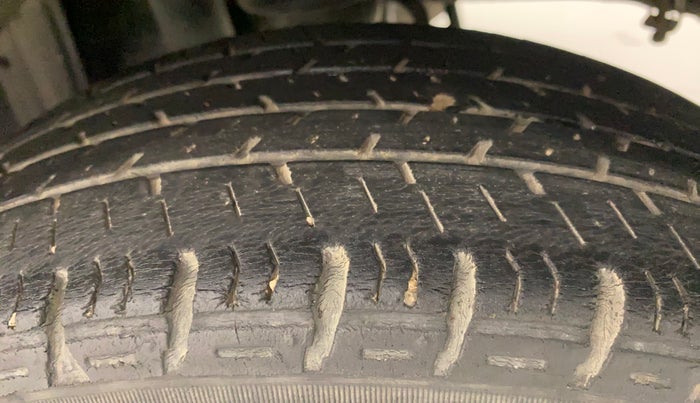 2016 Maruti Alto K10 VXI AMT, Petrol, Automatic, 67,493 km, Left Rear Tyre Tread