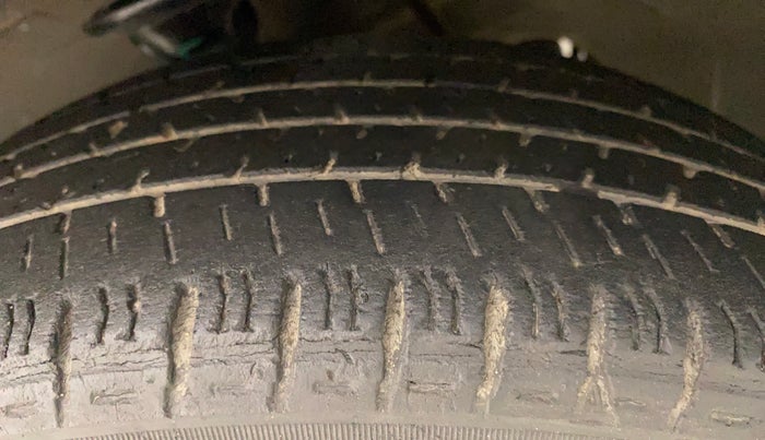 2016 Maruti Alto K10 VXI AMT, Petrol, Automatic, 67,493 km, Left Front Tyre Tread