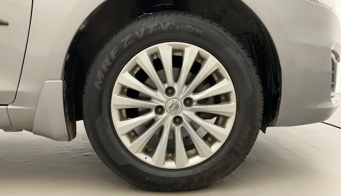 2018 Maruti Ciaz ZETA 1.4  AT PETROL, Petrol, Automatic, 1,19,997 km, Right Front Wheel