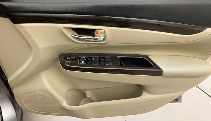 2018 Maruti Ciaz ZETA 1.4  AT PETROL, Petrol, Automatic, 1,19,997 km, Driver Side Door Panels Control