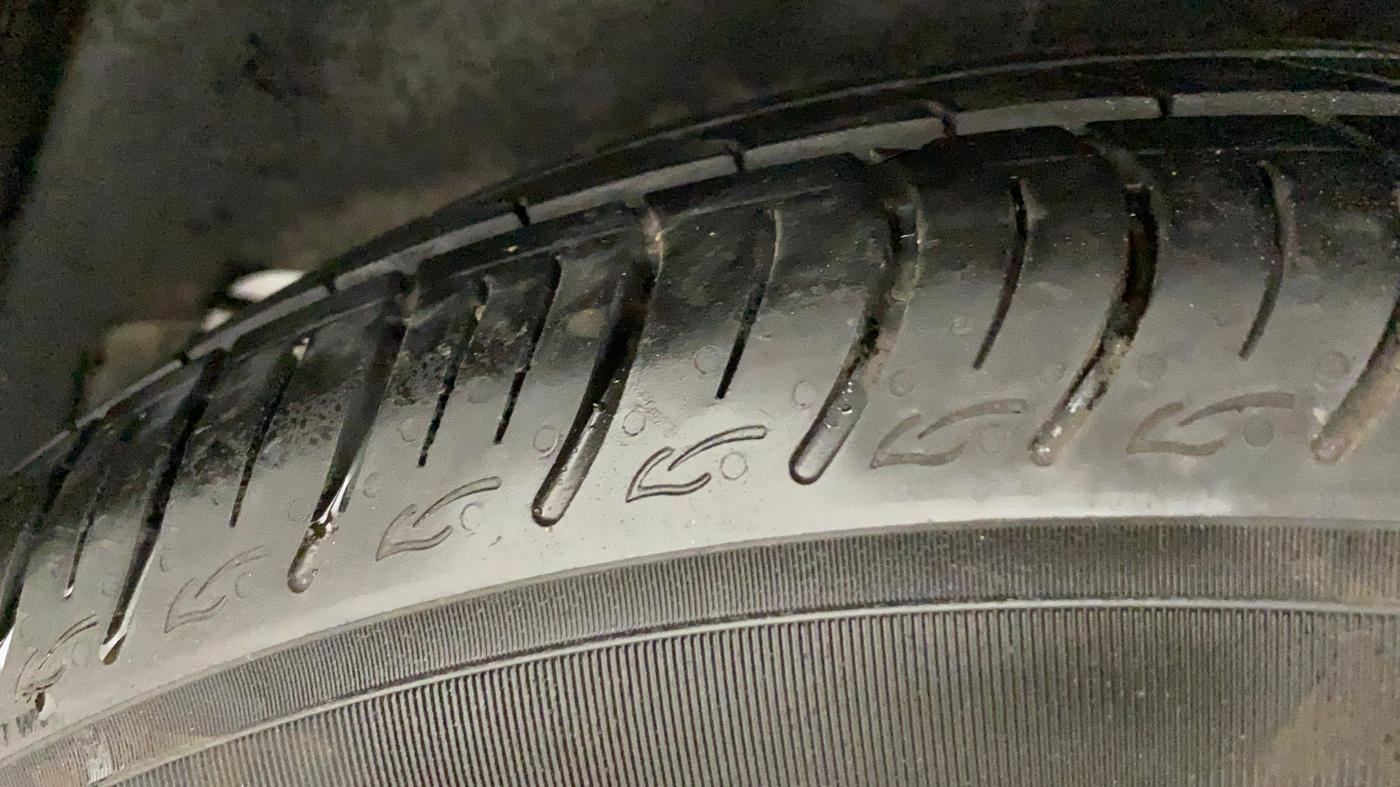 2018 Maruti Ciaz ZETA 1.4  AT PETROL, Petrol, Automatic, 1,19,997 km, Left Rear Tyre Tread
