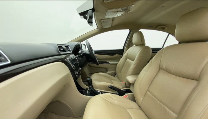 2018 Maruti Ciaz ZETA 1.4  AT PETROL, Petrol, Automatic, 1,19,997 km, Right Side Front Door Cabin