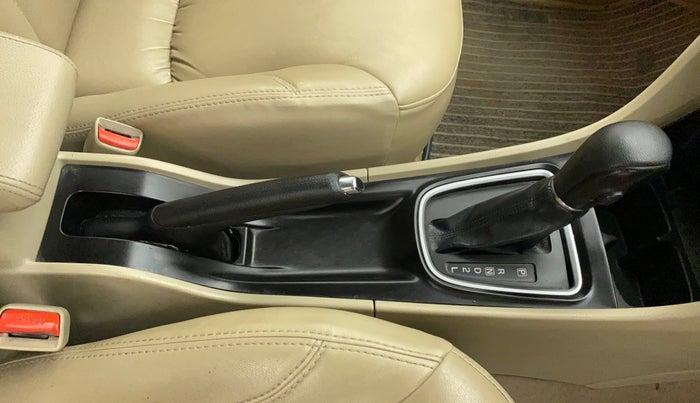 2018 Maruti Ciaz ZETA 1.4  AT PETROL, Petrol, Automatic, 1,19,997 km, Gear Lever