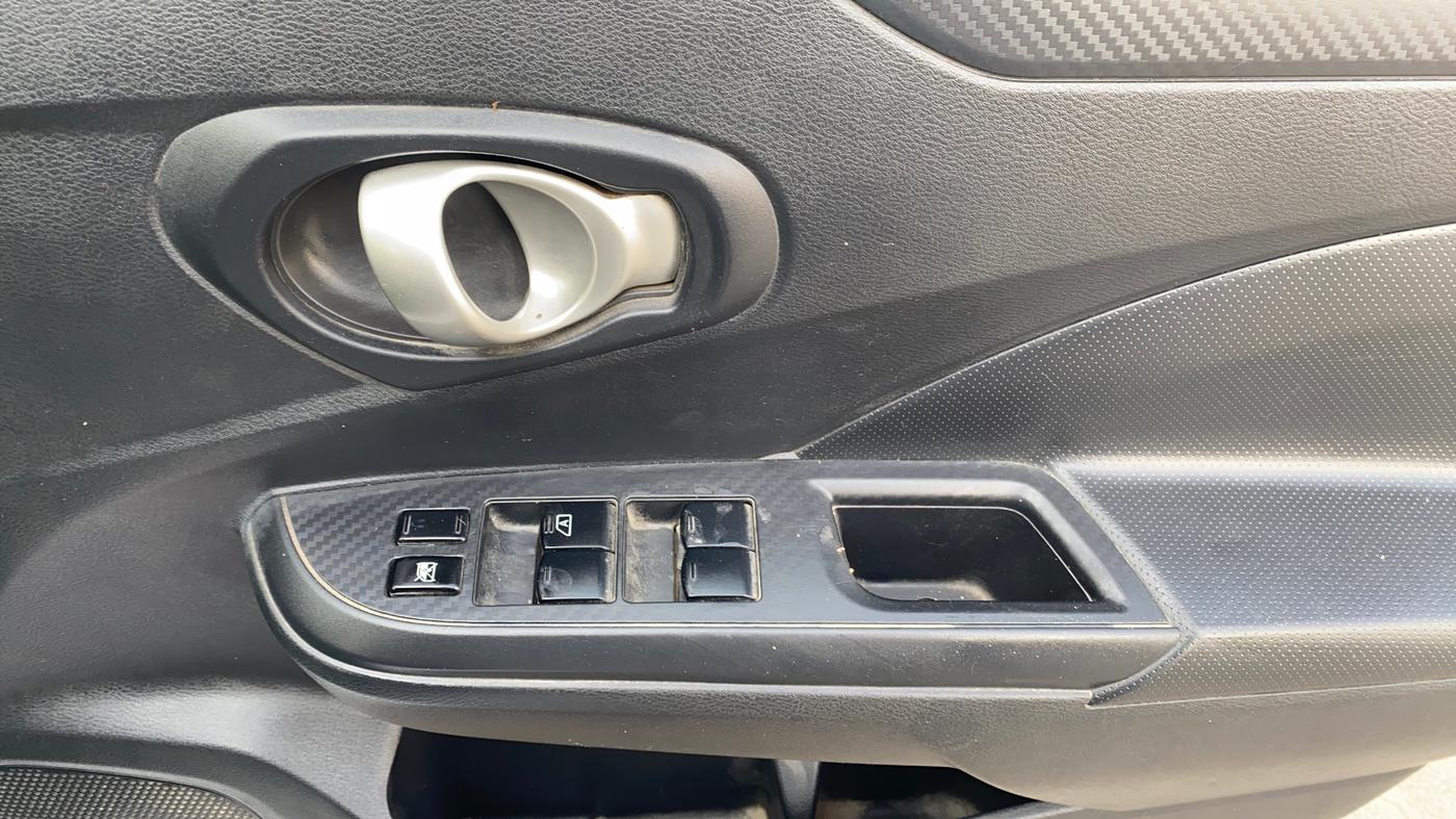 2020 Datsun Go Plus T(O), Petrol, Manual, 68,031 km, Driver Side Door Panels Control