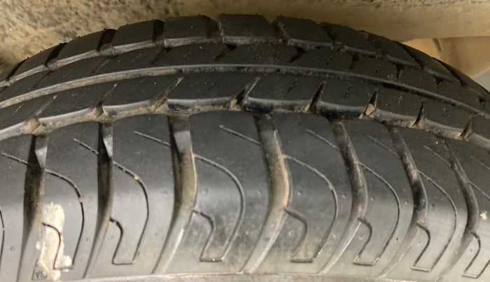 2017 Maruti Wagon R 1.0 VXI+ (O) MT, Petrol, Manual, 37,919 km, Right Rear Tyre Tread