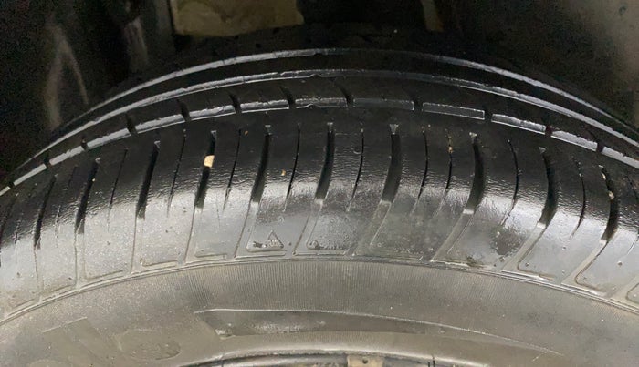 2019 Nissan Kicks XL 1.5, Petrol, Manual, 63,751 km, Right Rear Tyre Tread