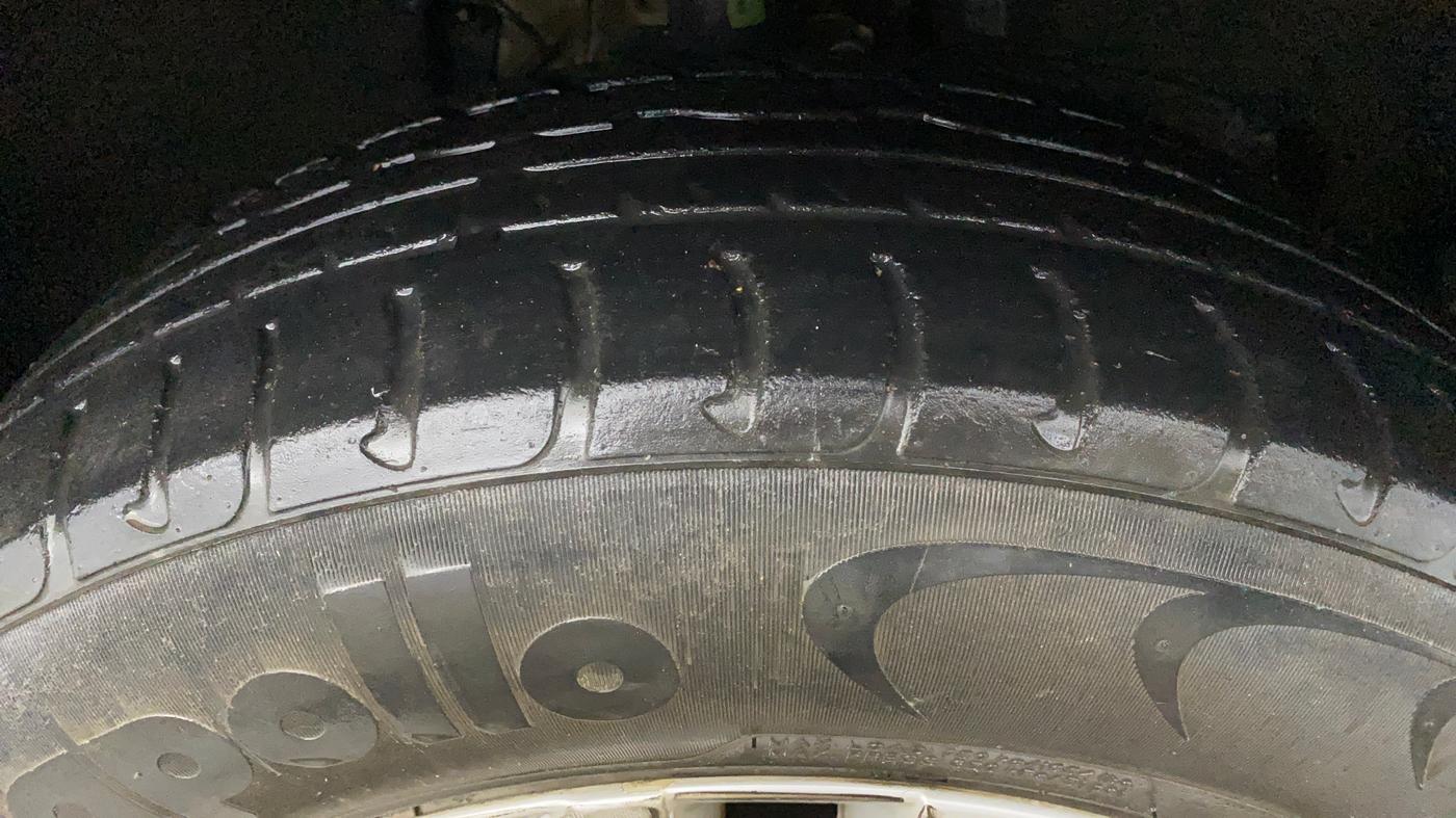 2019 Nissan Kicks XL 1.5, Petrol, Manual, 63,751 km, Right Front Tyre Tread