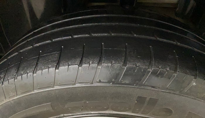 2019 Nissan Kicks XL 1.5, Petrol, Manual, 63,751 km, Left Rear Tyre Tread