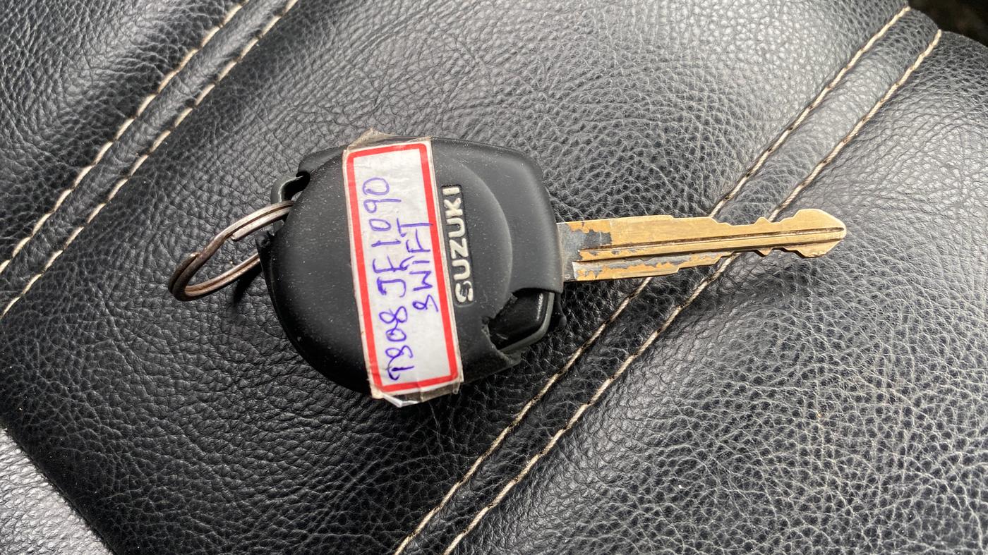 2022 Maruti Swift VXI AMT, Petrol, Automatic, 46,664 km, Key Close Up