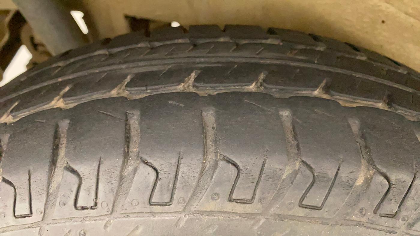 2015 Maruti Wagon R 1.0 LXI, Petrol, Manual, 20,290 km, Right Rear Tyre Tread