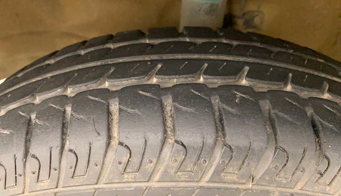 2015 Maruti Wagon R 1.0 LXI, Petrol, Manual, 20,290 km, Left Front Tyre Tread