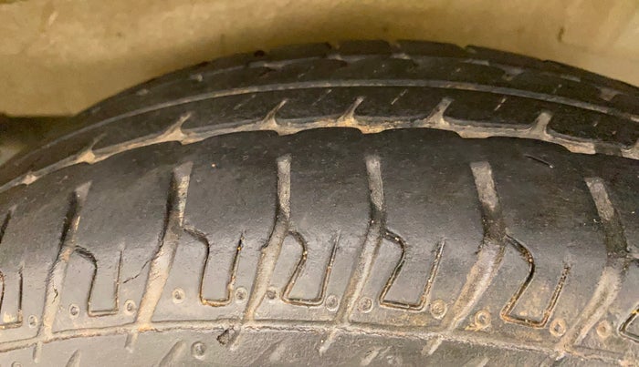 2015 Maruti Wagon R 1.0 LXI, Petrol, Manual, 20,290 km, Left Rear Tyre Tread