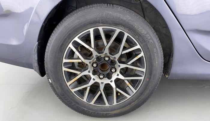 2014 Hyundai Verna FLUIDIC 1.4 EX CRDI, Diesel, Manual, 78,498 km, Right Rear Wheel