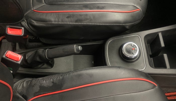 2022 Renault Kwid RXT 1.0 AMT, Petrol, Automatic, 56,209 km, Gear Lever